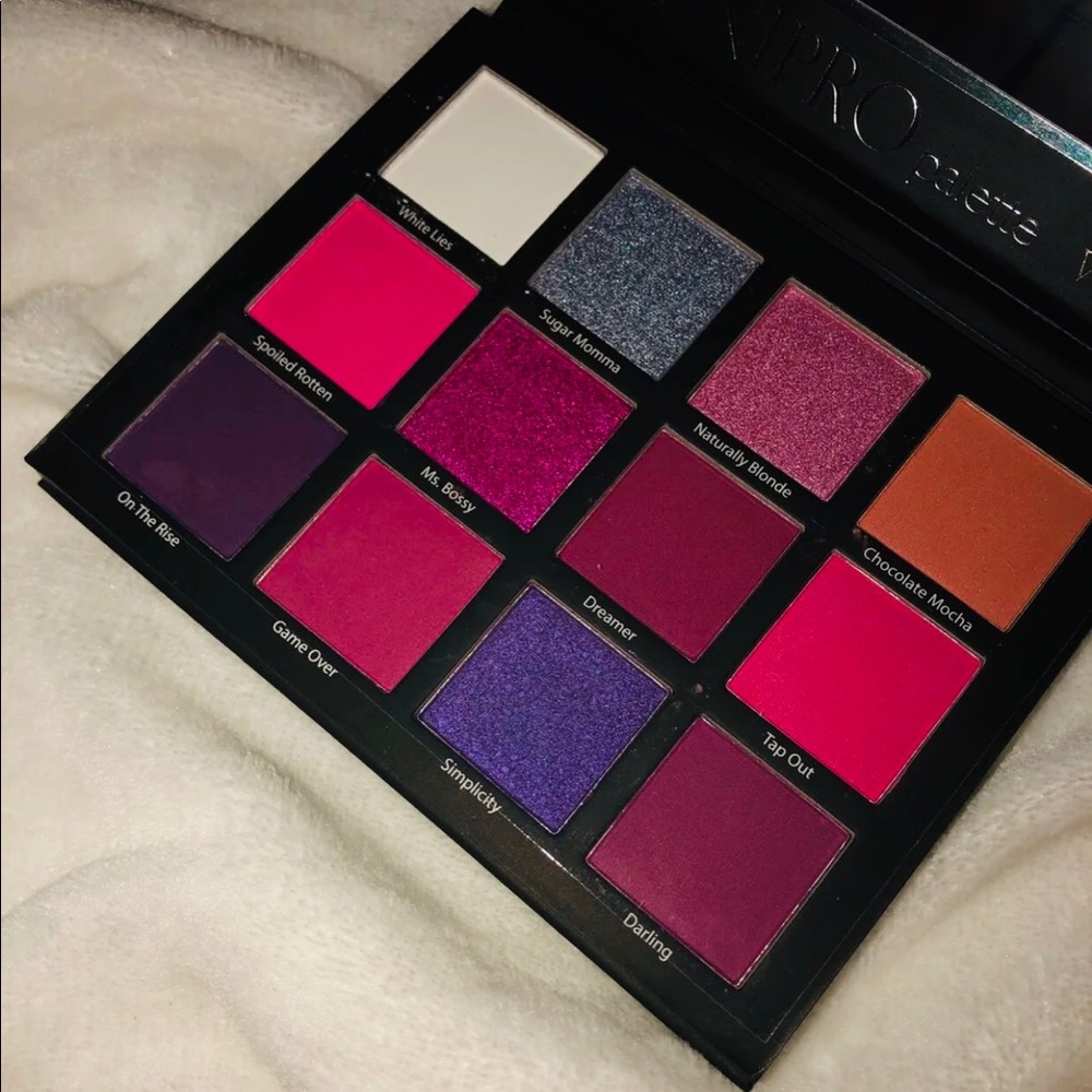 Makeup Bundle - Picture 3 of 3